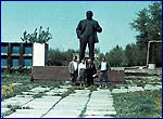 Фото памятника Ленину. Чернобылю. 1994 год. Автор фото - А.Беседин