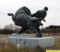 Чернобыль фото: Памятник быку