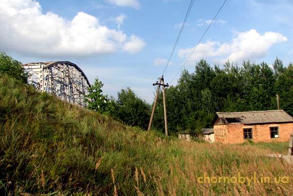 фото залізна дорого чаес